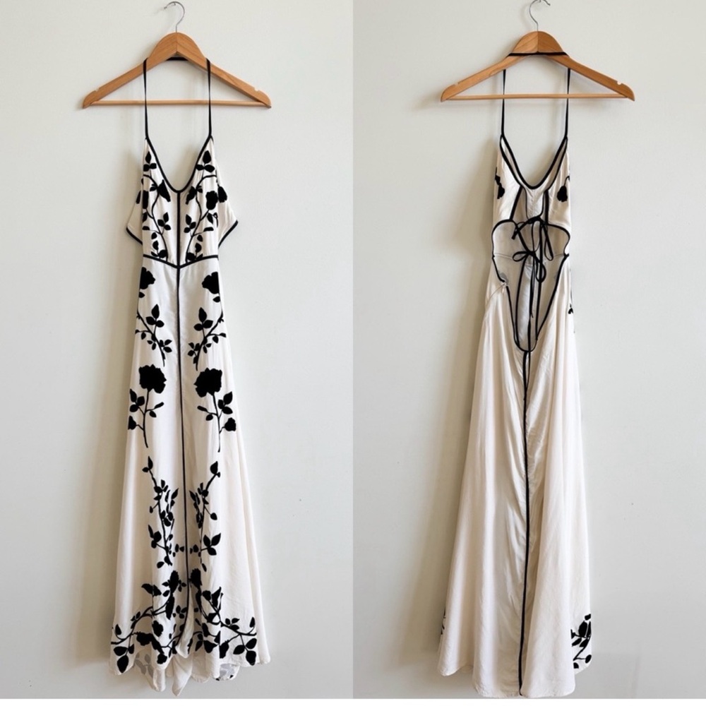 FARM RIO • Floral Halter Tie-Back Maxi Dress • Medium - Picture 3 of 13